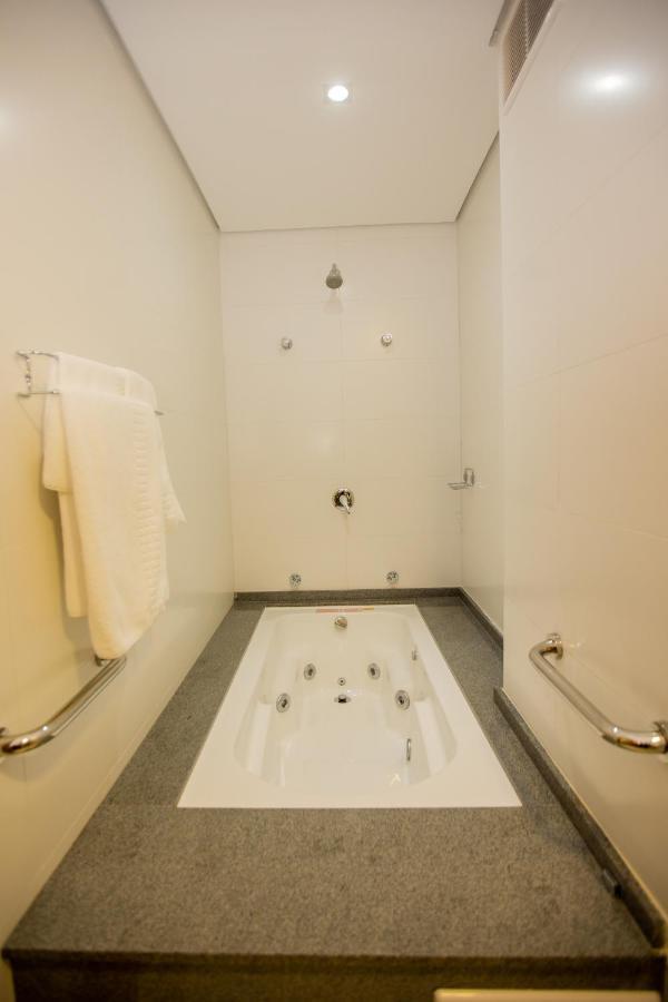 Tri Hotel Chapecó Екстериор снимка